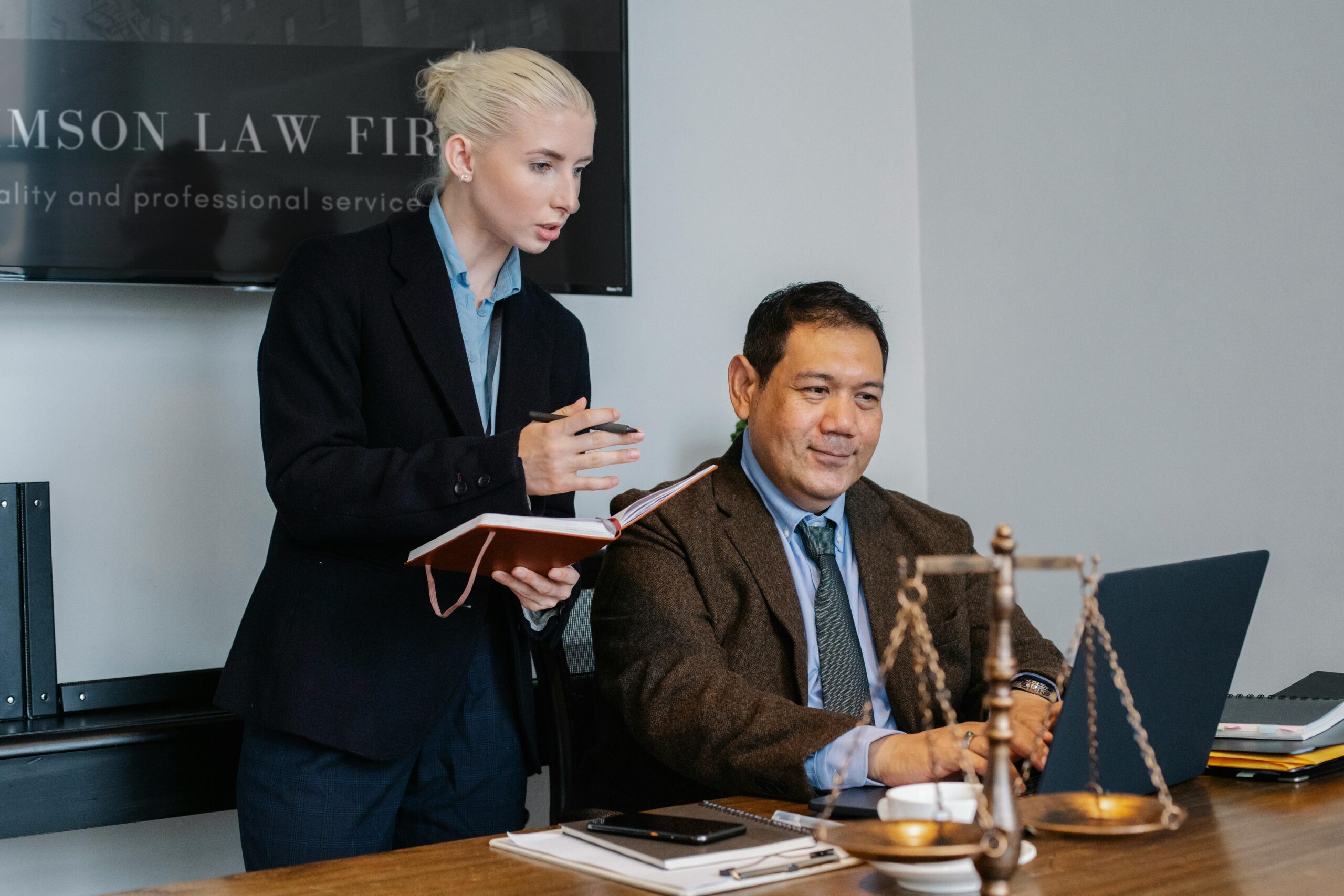 lawyer-looking-at-screen