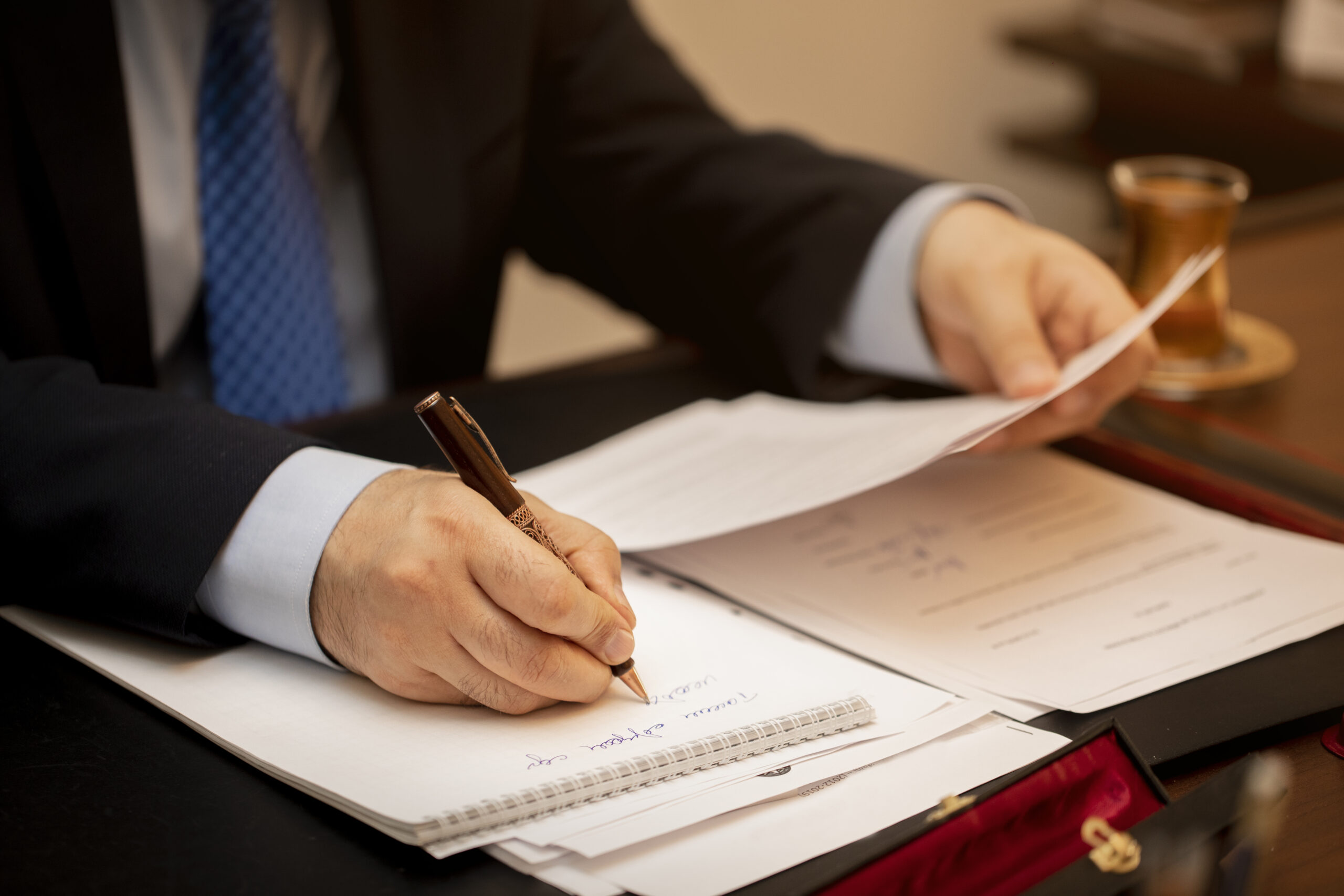 Missouri estate planning attorney reviewing legal documents
